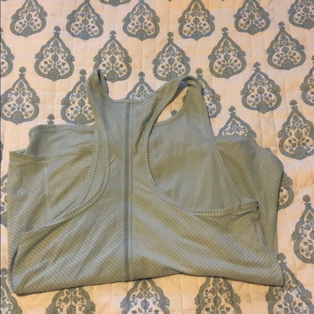 Muscle tank top